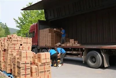 Seramik Yttrium Oxide: Penangkapan Pembuatan Mikroelektronik